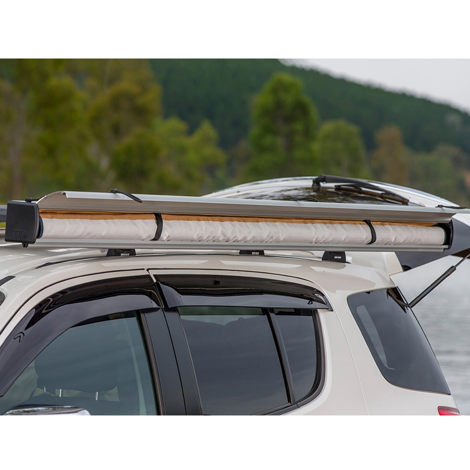 Accesorios para Overlanding ARB Aluminum Awning 2500×2500 con Luz LED (Modelo 398366)