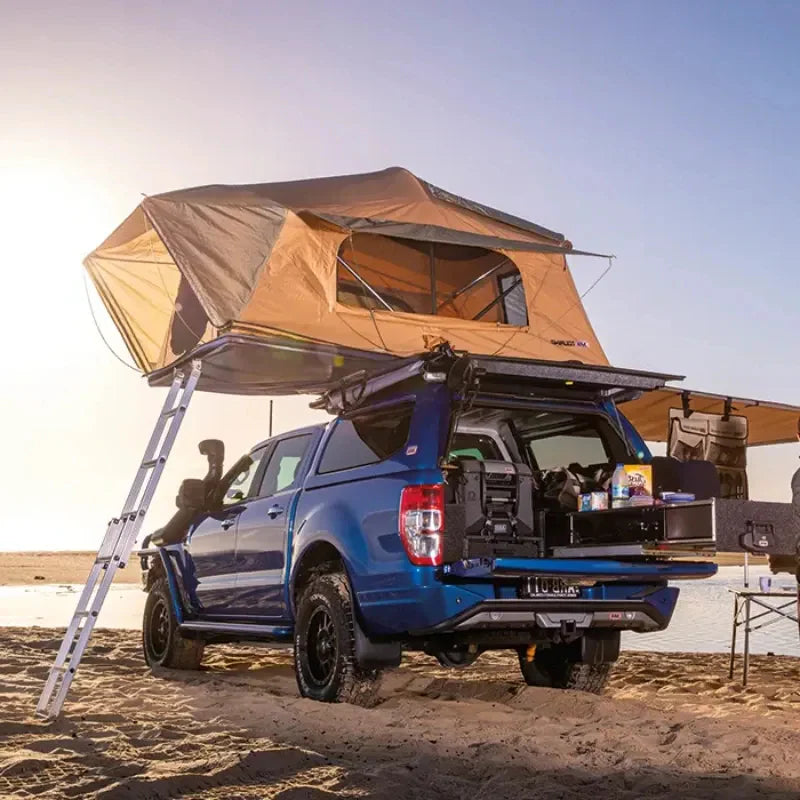Accesorios para Overlanding ARB Flinders Rooftop Tent con Escalera