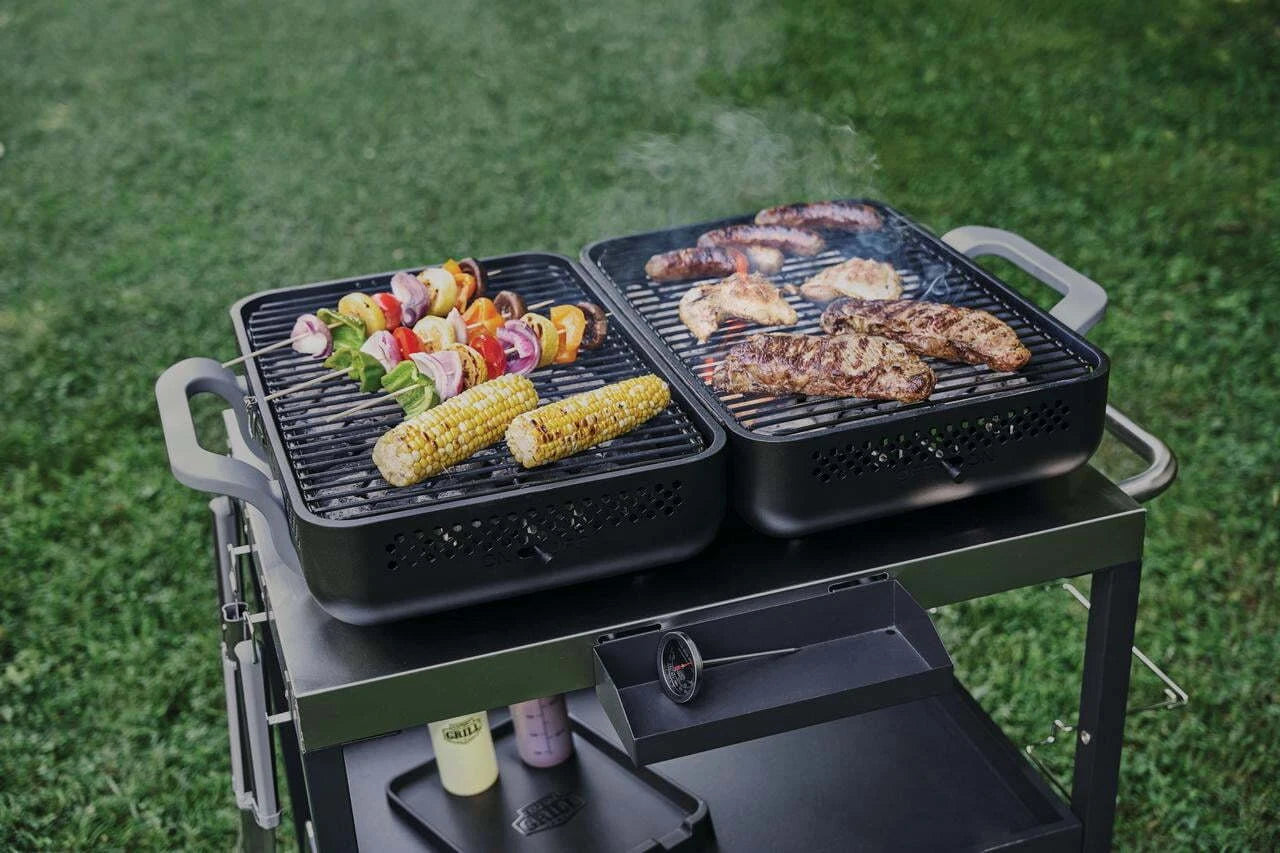 Parrillera Expert Grill Portable Charcoal Grill & Smoker,16.30 x 20.30 x 9.70 Inches